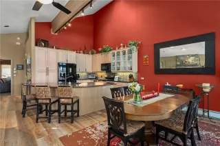 Photo #5: 1018407 Listing 