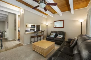 Photo #3: 1018409 Listing 