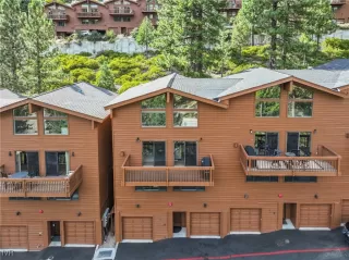 Photo #1: 1018418 Listing