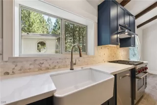 Photo #2: 1018434 Listing 