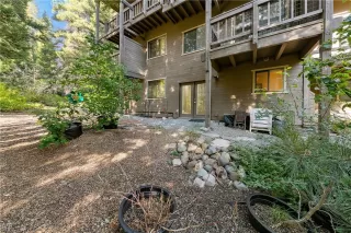 Photo #4: 1018441 Listing