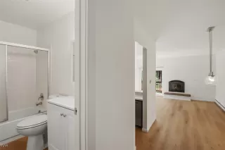 Photo #6: 1018452 Listing