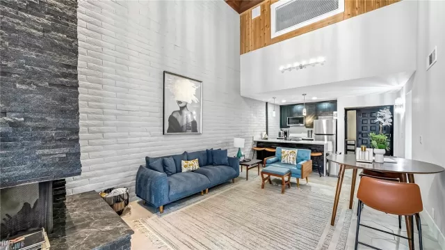 MLS: 1018461 Condo For Sale