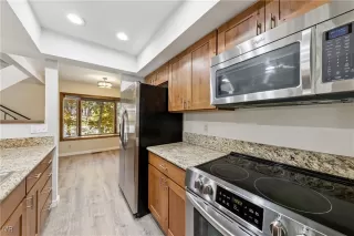 Photo #5: 1018465 Listing 