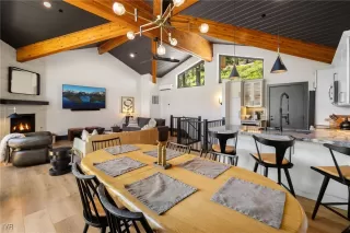 Photo #5: 1018469 Listing