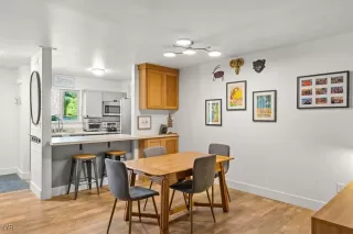 Photo #4: 1018479 Listing