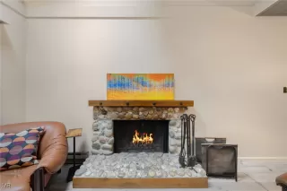 Photo #5: 1018490 Listing