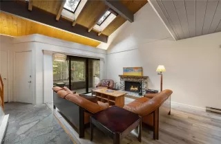 Photo #6: 1018490 Listing