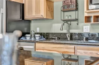 Photo #2: 1018511 Listing