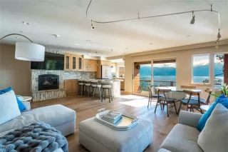 Photo #4: 1018517 Listing