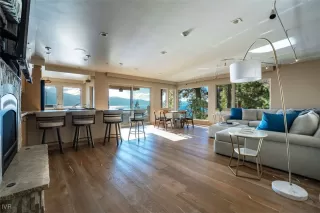 Photo #5: 1018517 Listing