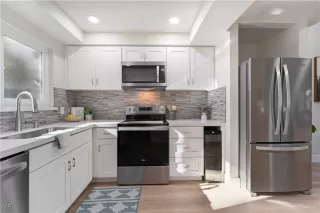 Photo #6: 1018520 Listing 