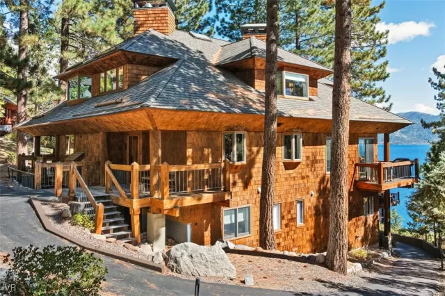 MLS: 1018522 Condo For Sale