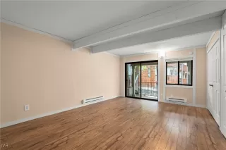 Photo #4: 1018528 Listing 