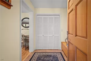 Photo #6: 1018540 Listing