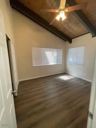 Photo #4: 1018547 Listing