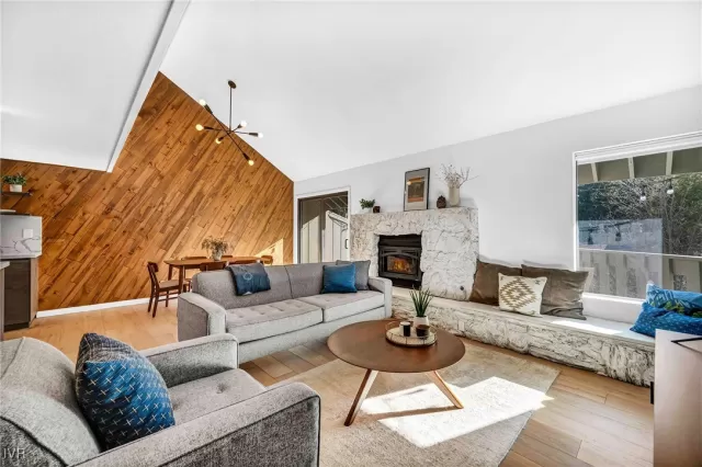 MLS: 1018614 Condo For Sale