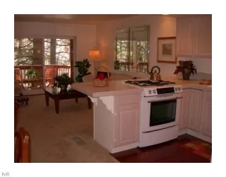 Photo #5: 937365 Listing 