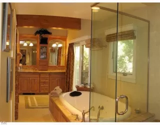 Photo #5: 938615 Listing