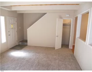 Photo #6: 940214 Listing 