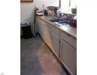 Photo #5: 940248 Listing