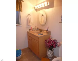 Photo #5: 940254 Listing 