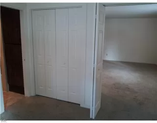 Photo #3: 940318 Listing