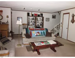 Photo #4: 940345 Listing