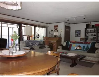 Photo #5: 940345 Listing