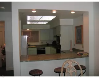 Photo #6: 940356 Listing 