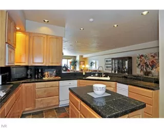 Photo #5: 940360 Listing 