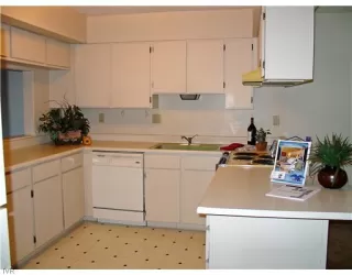 Photo #2: 940366 Listing