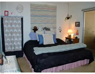 Photo #5: 940366 Listing