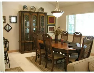 Photo #5: 940392 Listing 