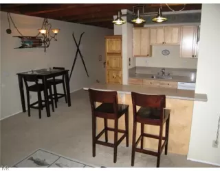 Photo #6: 940408 Listing 