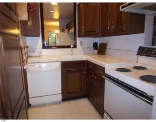 Photo #5: 940502 Listing 