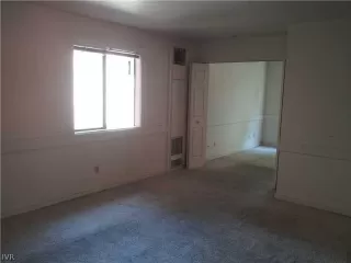 Photo #4: 940549 Listing