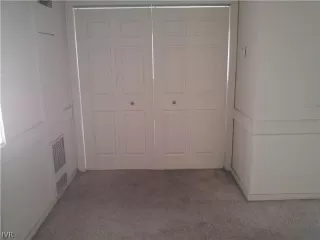 Photo #5: 940549 Listing