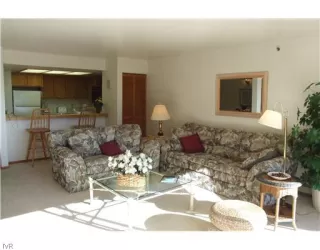 Photo #2: 940563 Listing