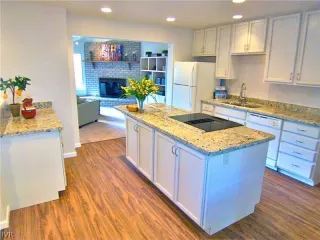 Photo #2: 940583 Listing 