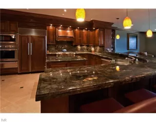 Photo #5: 940586 Listing 