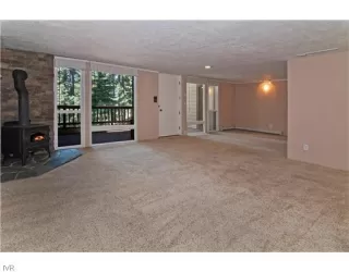 Photo #2: 940604 Listing