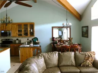 Photo #6: 940645 Listing