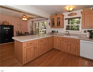 Photo #5: 940664 Listing 