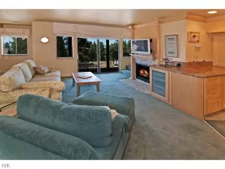 Photo #4: 940707 Listing