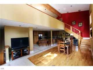 Photo #2: 940767 Listing