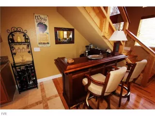 Photo #6: 940767 Listing