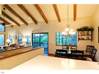 Photo #6: 940795 Listing