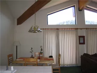 Photo #4: 940805 Listing