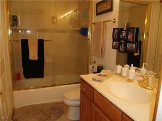 Photo #6: 940915 Listing